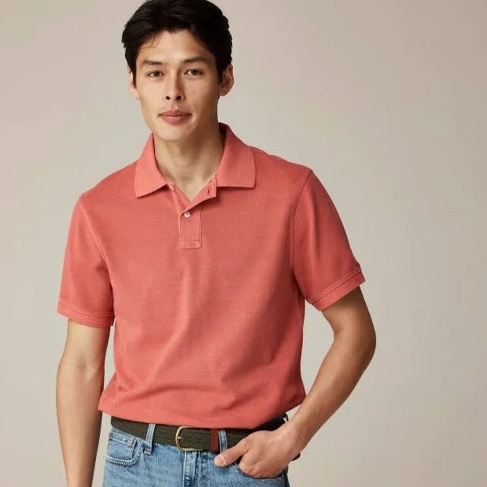 J. Crew - Men’s Vintage Piqué Short Sleeve Polo Shirt in Sun-Faded Papaya Red